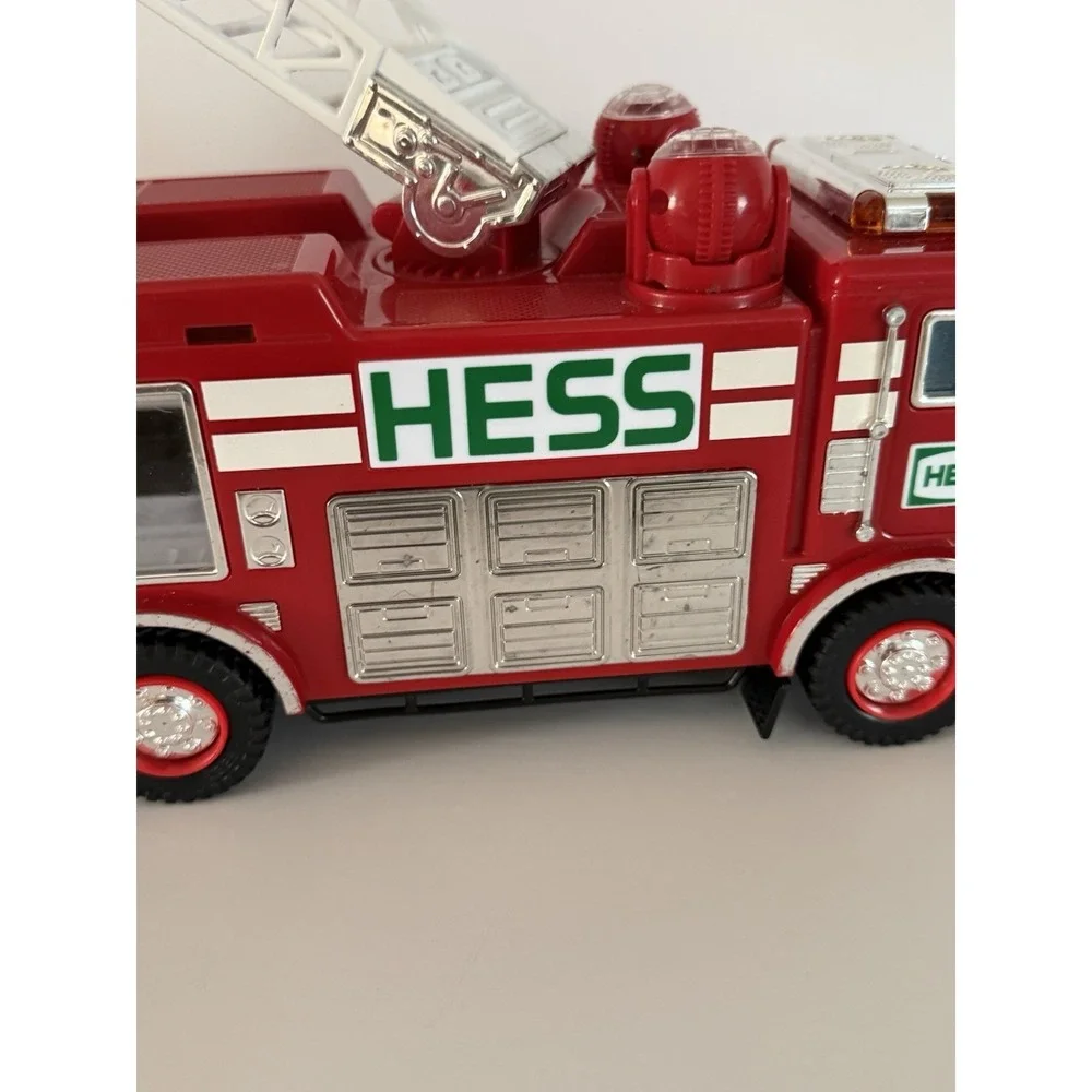 2005 Hess Fire Truck Ladder Lights Sounds Working